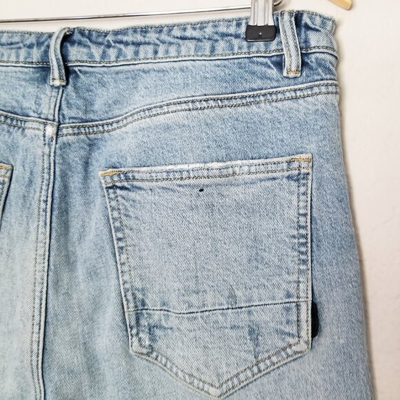 Six Week Residency Men's 32 Slim Straight Leg Jeans Distressed Light Blue $240 - Picture 13 of 16